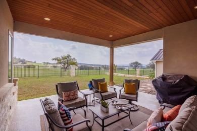 Pristine garden home has perfect SE exposure off the large on The Club At Comanche Trace in Texas - for sale on GolfHomes.com, golf home, golf lot