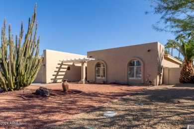 MODERN TOUCHES thru/out this OPEN concept, 3 bed/2 bath on Cottonwood Country Club in Arizona - for sale on GolfHomes.com, golf home, golf lot