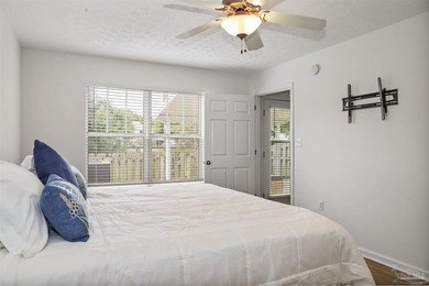 3BR/2.5BA Tiger Lake townhome (2,056 sf). 2003 build features on Tiger Point Golf and Country Club in Florida - for sale on GolfHomes.com, golf home, golf lot