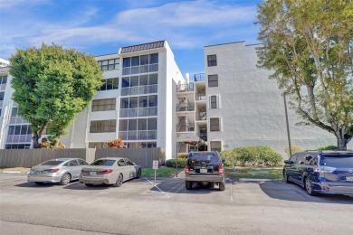 Great opportunity to own this 3-bedroom 2-bathroom condo in on Turnberry Isle Resort and Club in Florida - for sale on GolfHomes.com, golf home, golf lot