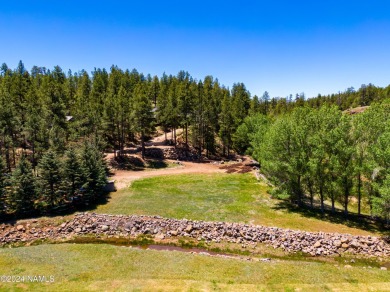 Welcome to your canvas of possibilities! This vacant parcel of on Pinewood Country Club in Arizona - for sale on GolfHomes.com, golf home, golf lot