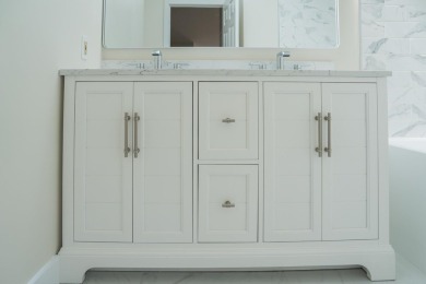 Lots of new updates! All new Shaker kitchen with new stainless on Sky Meadow Country Club in New Hampshire - for sale on GolfHomes.com, golf home, golf lot