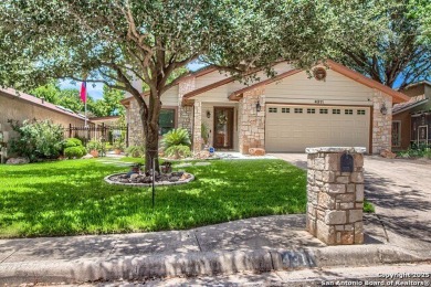 SHOWCASE GARDEN. A garden, rich in color & beauty, lies behind on Northern Hills Golf Club in Texas - for sale on GolfHomes.com, golf home, golf lot