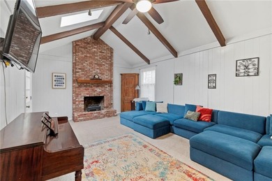 South Red Bridge living at its best. Welcome to a warm and on Minor Park Golf Course in Missouri - for sale on GolfHomes.com, golf home, golf lot