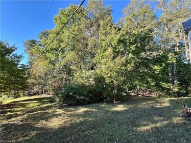 WHAT A GREAT OPPORTUNITY TO BUY LAND WITH POTENTIAL MOUNTAIN on Pilot Knob Park Country Club in North Carolina - for sale on GolfHomes.com, golf home, golf lot