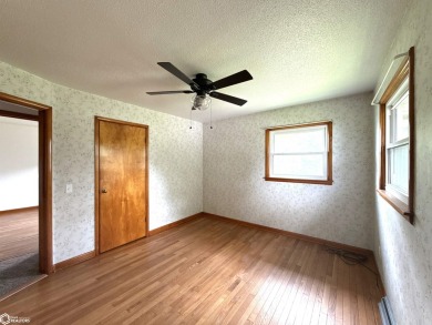 Charming  Affordable 3-Bedroom Home in North English, IA! Don't on Knoll Ridge Country Club in Iowa - for sale on GolfHomes.com, golf home, golf lot