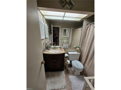 WELCOME HOME! This beautiful, spacious, well-kept condo on Greenbrier Country Club in Virginia - for sale on GolfHomes.com, golf home, golf lot