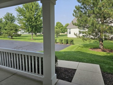 Well maintained 2 bdrm, 2 bath Ellison model with newer easy on Carillon Lakes 3 Hole Course in Illinois - for sale on GolfHomes.com, golf home, golf lot