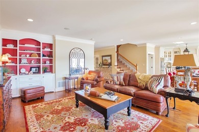 This stunning 4-bedroom, custom built 3408 sq ft lake front home on Hide-A-Way Lake Golf Course in Texas - for sale on GolfHomes.com, golf home, golf lot