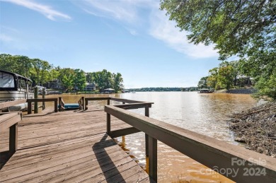 Waterfront Tega Cay on the Peninsula!  Great Cove on Lake Wylie on Tega Cay Golf Club in South Carolina - for sale on GolfHomes.com, golf home, golf lot