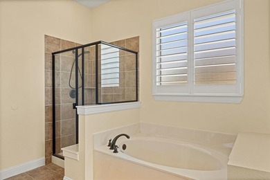 Beautiful 3-bedroom, 2.5-bath home with an oversized 3-car on Pecan Plantation Country Club in Texas - for sale on GolfHomes.com, golf home, golf lot