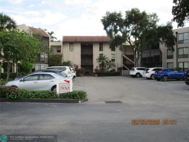 **ALL AGES WELCOME**NEED TLC**BEING SOLD *AS IS* WHERE IS***RUN on Colony West Country Club in Florida - for sale on GolfHomes.com, golf home, golf lot