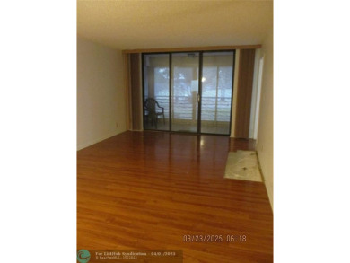 **ALL AGES WELCOME**NEED TLC**BEING SOLD *AS IS* WHERE IS***RUN on Colony West Country Club in Florida - for sale on GolfHomes.com, golf home, golf lot