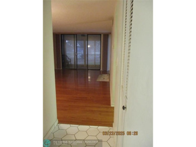 **ALL AGES WELCOME**NEED TLC**BEING SOLD *AS IS* WHERE IS***RUN on Colony West Country Club in Florida - for sale on GolfHomes.com, golf home, golf lot