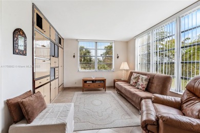 Highly Sought, seldom available, *King* apartment on Palm-Aire Country Club and Resort - The Oaks in Florida - for sale on GolfHomes.com, golf home, golf lot