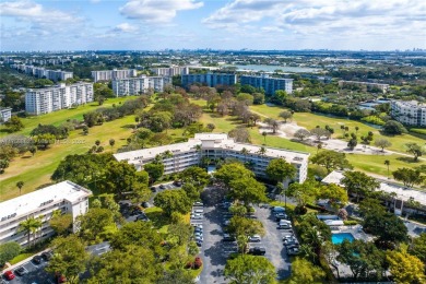 Highly Sought, seldom available, *King* apartment on Palm-Aire Country Club and Resort - The Oaks in Florida - for sale on GolfHomes.com, golf home, golf lot