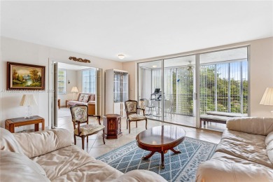 Highly Sought, seldom available, *King* apartment on Palm-Aire Country Club and Resort - The Oaks in Florida - for sale on GolfHomes.com, golf home, golf lot