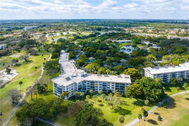 Highly Sought, seldom available, *King* apartment on Palm-Aire Country Club and Resort - The Oaks in Florida - for sale on GolfHomes.com, golf home, golf lot
