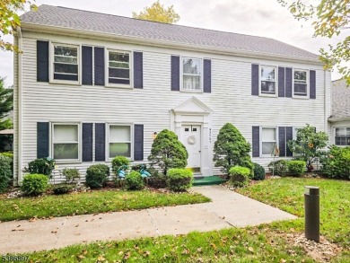 Welcome to this beautifully updated 2-bedroom, 2-bath condo with on Rossmoor Golf Club in New Jersey - for sale on GolfHomes.com, golf home, golf lot