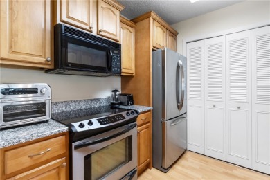 Unleash your inner golfer in this furnished-turnkey END UNIT on Vista Plantation Golf Club in Florida - for sale on GolfHomes.com, golf home, golf lot