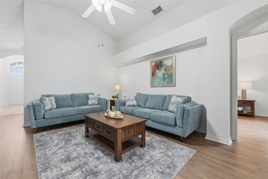 Move in ready, split floor plan home features 2 bedrooms, 2 on Polo Park Golf Course in Florida - for sale on GolfHomes.com, golf home, golf lot