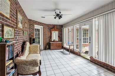 Charming 3 bed, 2 bath single-level home in a quiet Siloam on Dawn Hill Country Club in Arkansas - for sale on GolfHomes.com, golf home, golf lot
