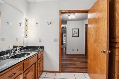 Charming 3 bed, 2 bath single-level home in a quiet Siloam on Dawn Hill Country Club in Arkansas - for sale on GolfHomes.com, golf home, golf lot