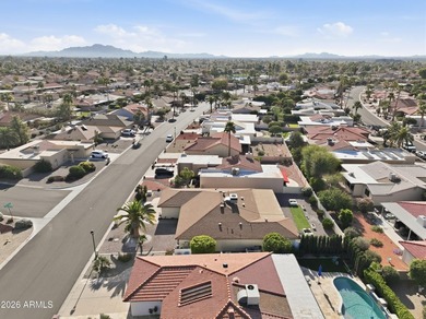 POPULAR EXTENDED ALAMEDA MODEL IN SUN LAKES Welcome to this on Cottonwood Country Club in Arizona - for sale on GolfHomes.com, golf home, golf lot