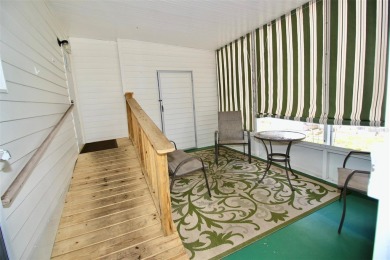 **DESIRABLE GOLDEN GATE! RESIDENT OWNED COMMUNITY** Spacious on Mainlands Golf Club in Florida - for sale on GolfHomes.com, golf home, golf lot