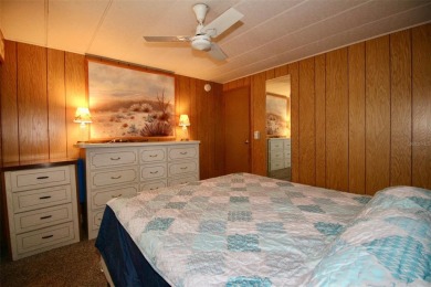 **DESIRABLE GOLDEN GATE! RESIDENT OWNED COMMUNITY** Spacious on Mainlands Golf Club in Florida - for sale on GolfHomes.com, golf home, golf lot