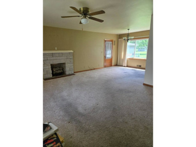 Discover charm and comfort in this 2 bedroom, 1 bath ranch style on Quail Creek Country Club in Illinois - for sale on GolfHomes.com, golf home, golf lot