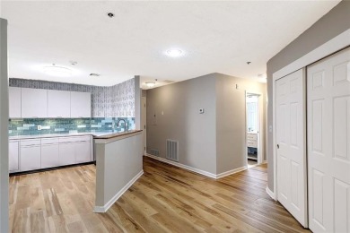 This lovely one bed, one bath condo is located within the much on Kirkbrae Country Club in Rhode Island - for sale on GolfHomes.com, golf home, golf lot