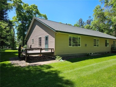 Move in ready with new carpet! Let someone else take care of the on The Pines At Grand View Lodge Golf Club in Minnesota - for sale on GolfHomes.com, golf home, golf lot