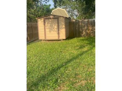 This move in ready, 3 bedroom 2 bath home, complete with an on Alice Municipal Golf Course in Texas - for sale on GolfHomes.com, golf home, golf lot