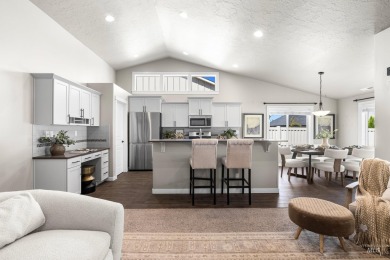 Fresh on the market, this charming & cherished home sits at the on Hunters Point Golf Club in Idaho - for sale on GolfHomes.com, golf home, golf lot