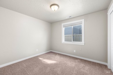 Fresh on the market, this charming & cherished home sits at the on Hunters Point Golf Club in Idaho - for sale on GolfHomes.com, golf home, golf lot