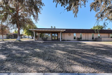 Welcome to this well-maintained, golf course view lot, 2-bedroom on Sun City-Willow Creek / Willow Brook  in Arizona - for sale on GolfHomes.com, golf home, golf lot