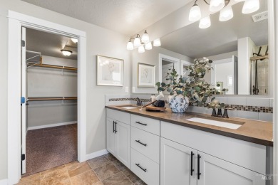 Fresh on the market, this charming & cherished home sits at the on Hunters Point Golf Club in Idaho - for sale on GolfHomes.com, golf home, golf lot