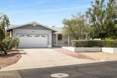 Tucked into a highly convenient pocket of North Central Phoenix on Pointe Golf Course on Lookout Mountain in Arizona - for sale on GolfHomes.com, golf home, golf lot