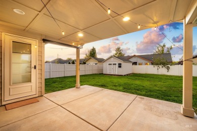 Fresh on the market, this charming & cherished home sits at the on Hunters Point Golf Club in Idaho - for sale on GolfHomes.com, golf home, golf lot
