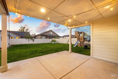 Fresh on the market, this charming & cherished home sits at the on Hunters Point Golf Club in Idaho - for sale on GolfHomes.com, golf home, golf lot