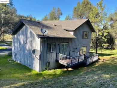 Welcome to the Gateway to Yosemite, Groveland! This 3 bedroom 2 on Pine Mountain Lake Country Club in California - for sale on GolfHomes.com, golf home, golf lot
