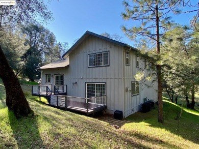Welcome to the Gateway to Yosemite, Groveland! This 3 bedroom 2 on Pine Mountain Lake Country Club in California - for sale on GolfHomes.com, golf home, golf lot