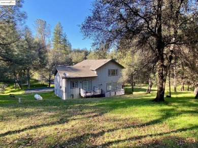 Welcome to the Gateway to Yosemite, Groveland! This 3 bedroom 2 on Pine Mountain Lake Country Club in California - for sale on GolfHomes.com, golf home, golf lot