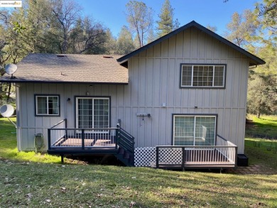 Welcome to the Gateway to Yosemite, Groveland! This 3 bedroom 2 on Pine Mountain Lake Country Club in California - for sale on GolfHomes.com, golf home, golf lot