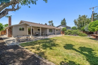 Offers by 10am, Wed, 6/4. Beautiful single-level home on Boundary Oak Golf Course in California - for sale on GolfHomes.com, golf home, golf lot