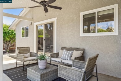 Offers by 10am, Wed, 6/4. Beautiful single-level home on Boundary Oak Golf Course in California - for sale on GolfHomes.com, golf home, golf lot