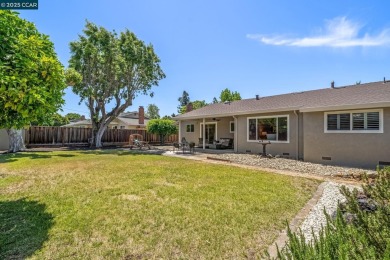 Offers by 10am, Wed, 6/4. Beautiful single-level home on Boundary Oak Golf Course in California - for sale on GolfHomes.com, golf home, golf lot