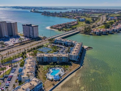 PENTHOUSE CONDO- Rare Furnished Penthouse Condo in stunning Isla on Isla Del Sol Yacht and Country Club in Florida - for sale on GolfHomes.com, golf home, golf lot