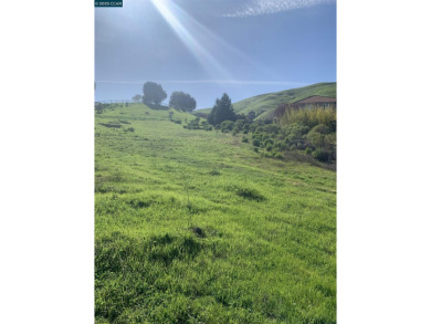 This is a perfect location to build your dream home. Located on Hiddenbrooke Golf Club in California - for sale on GolfHomes.com, golf home, golf lot